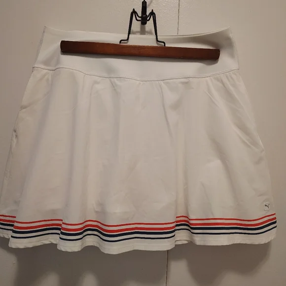 🔥SALE 💯 Puma White Mini Skirt with Striped Hem - SIZE MEDIUM - Picture 1 of 4